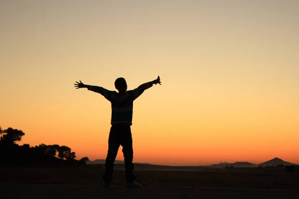 Silueta Hombre Atardecer — Foto de Stock