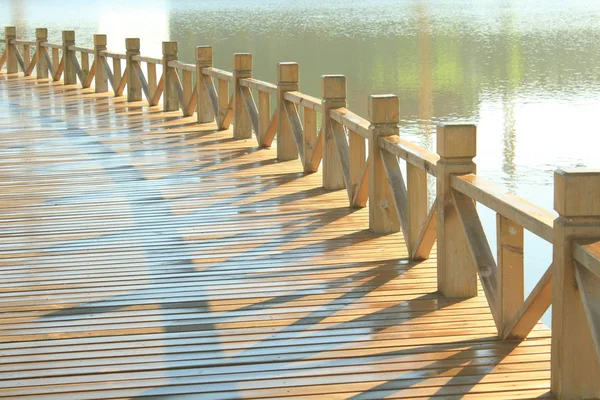 Sendero Madera Sobre Agua — Foto de Stock