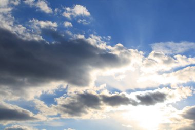 karanlık bulutlar ve gökyüzü