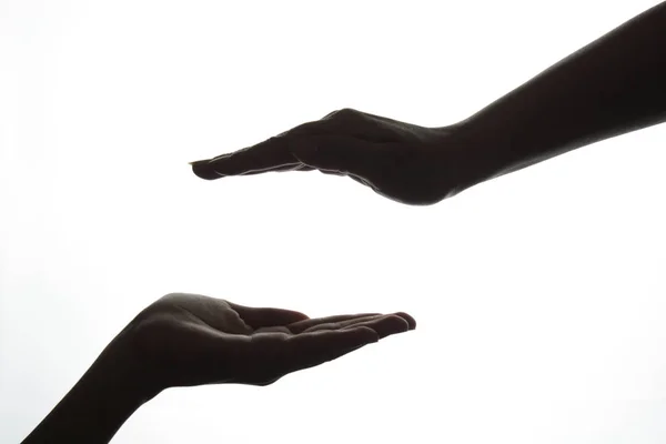 Δύο Διαφορετικές Γυναικείο Χέρι — Φωτογραφία Αρχείου