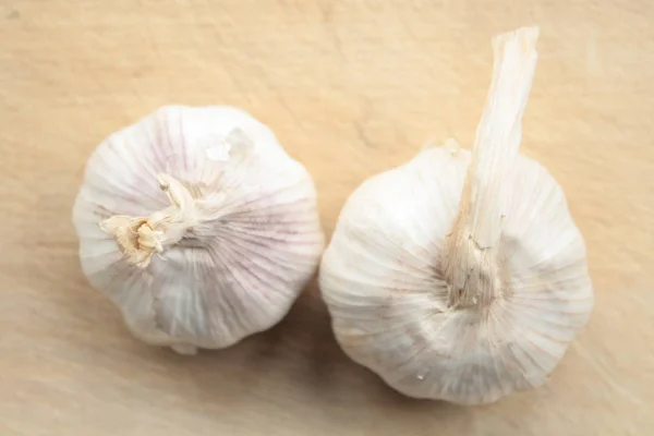 Garlic Cutting Board — Stock Photo, Image