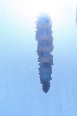 Frost'un kış penceresi üzerinde erime