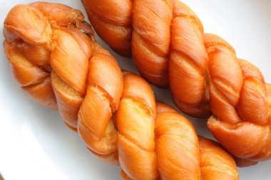 Plaka üzerinde Çince aperatifler