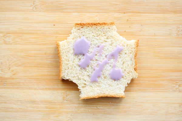 Marmelade Auf Scheibe Brot — Stockfoto