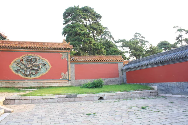 Chinese Dragon Symbol Red Wall — Stock Photo, Image