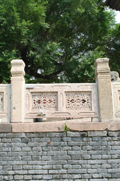 Stone Railing Trees — Stock Photo, Image