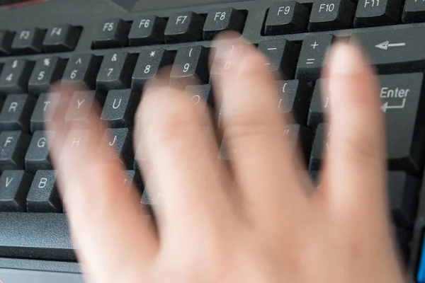 Schnelles Tippen Auf Der Tastatur — Stockfoto