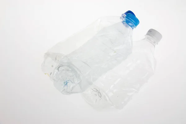 Plastikflaschen Auf Weißem Hintergrund — Stockfoto