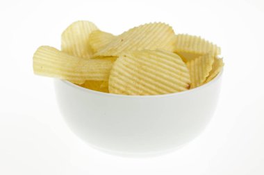 Bir kasede patates dilimleri