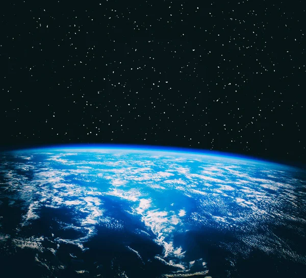宇宙空間の壮大な地球。このイメージファーの要素 — ストック写真
