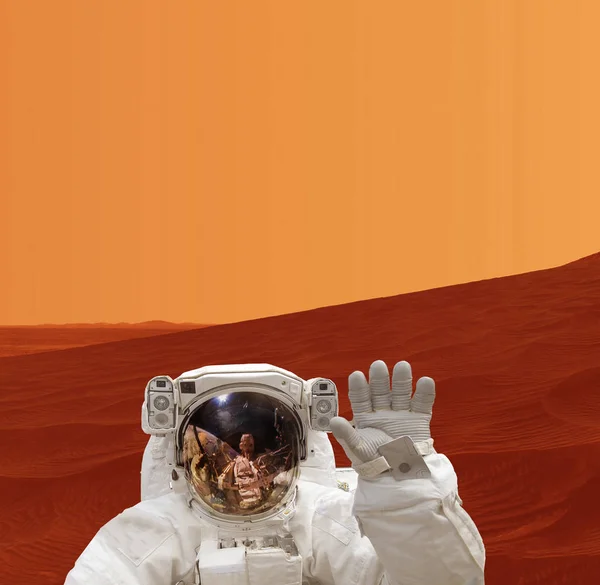Selfie astronauta en Marte. Los elementos de esta imagen amueblada b — Foto de Stock