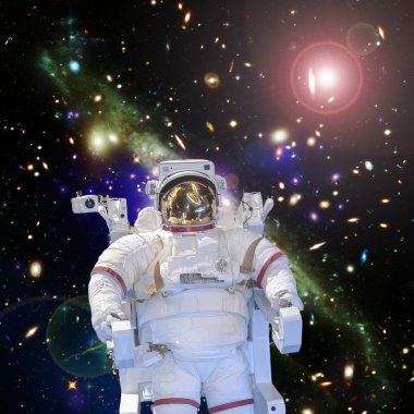 Astronot ve uzay, galaksiler ve yıldızlar. Bu im elemanları