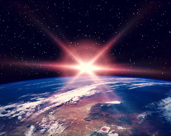 Utrymme och soluppgång. Elementen i denna bild möblerad av NASA. — Stockfoto
