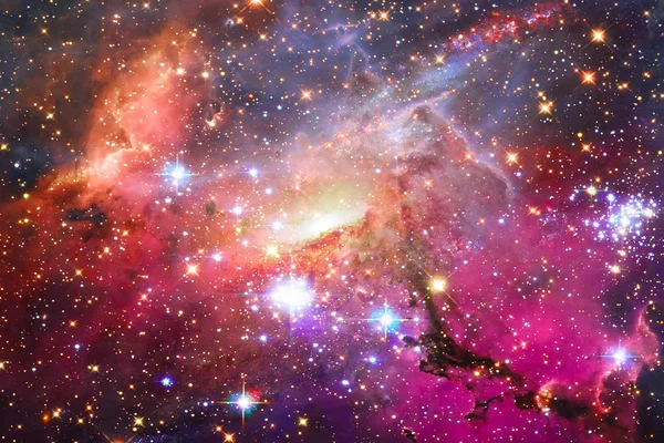Удивительная галактика. Звезды, туманность и газ. Элементы этого имага — стоковое фото