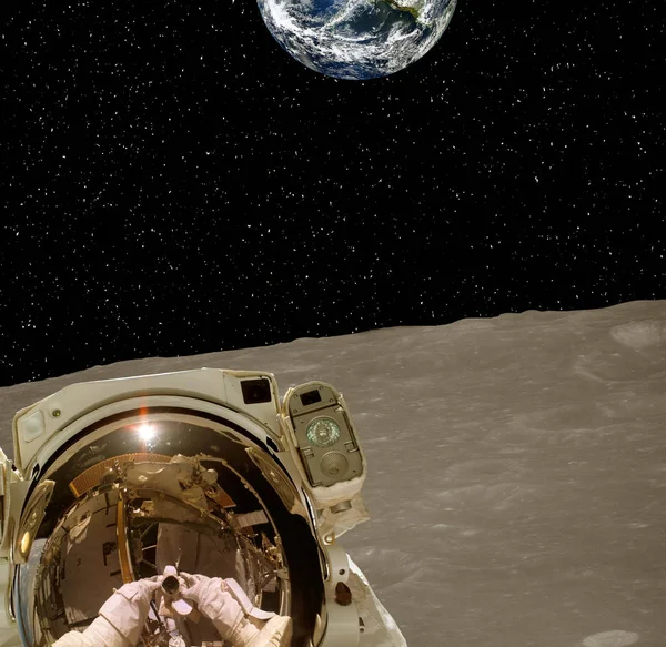 Astronauta. Terra. Missão espacial. Planeta extrassolar. Os elementos — Fotografia de Stock