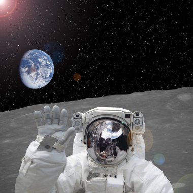 Astronot Ay 'da. Bu görüntünün elementleri NASA tarafından desteklenmektedir