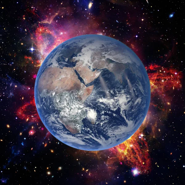 Aarde uit de ruimte met een dramatisch uitzicht. De elementen van deze IMAG — Stockfoto