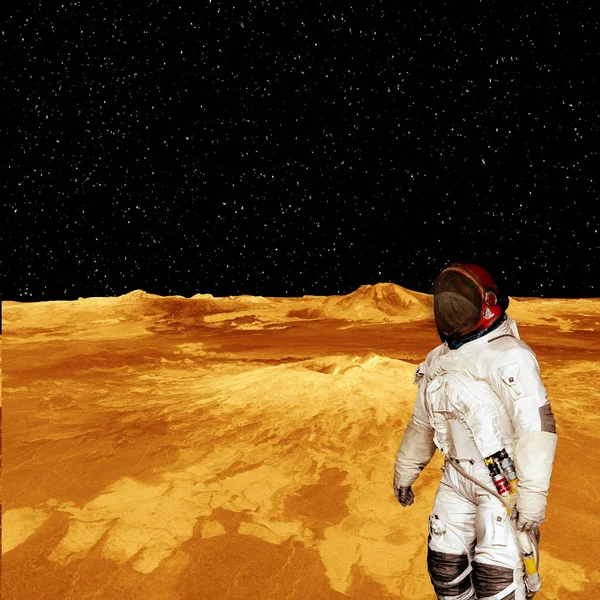 Mission spatiale. Astronaute et paysage rocheux. Les éléments de la — Photo