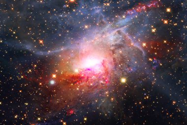 Güzel bir galaksi. Bulutsu ve yıldızlar. Bu görüntünün öğeleri 