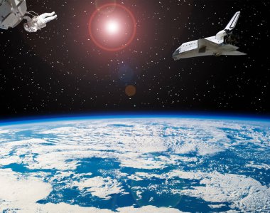 Astronot ve uzay gemileri. Lens parlaması. Bu görüntünün öğeleri