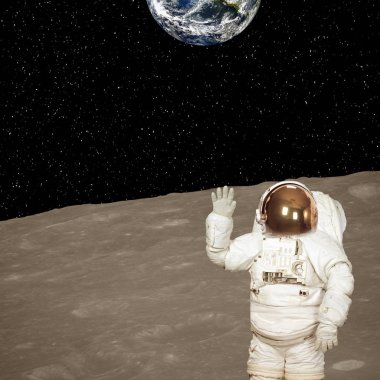 Ay'daki astronot. Arka planda mavi büyüleyici toprak.