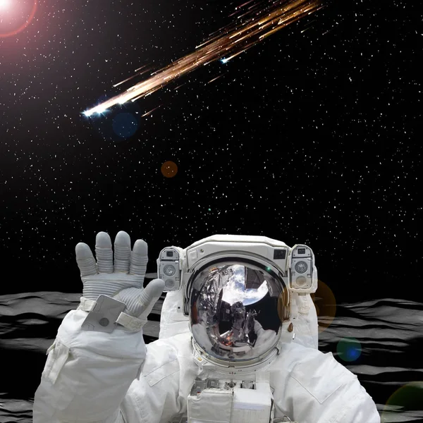 Uzaylı gezegeninde astronot. Meteor yağmuru. Thi elemanları
