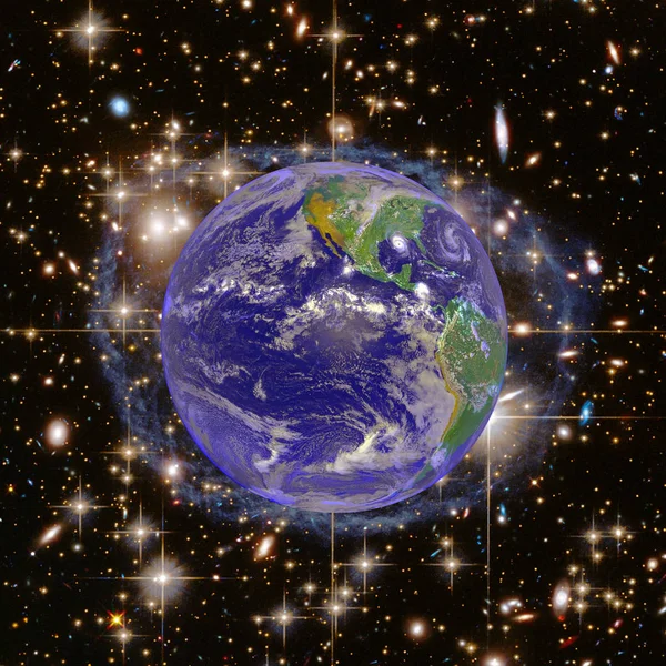 Planeta země ve vesmíru, úplná fotka. Prvky tohoto obrázku Fu — Stock fotografie