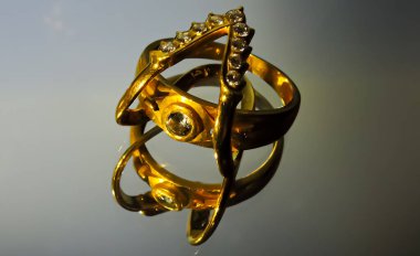 Altın Yüzük Elmas Mücevherleri 'Bokeh' i kapatın.