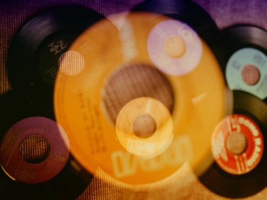 Vinil kayıtları koleksiyonu antika arka plan