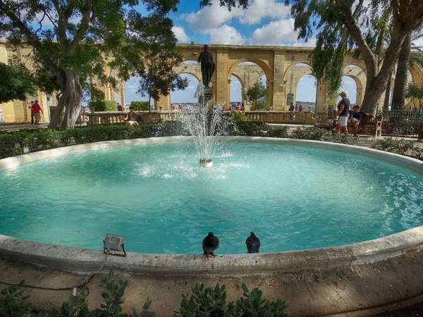 Valletta Malta Jardines Del Alto Barrakka Fuente Arcade —  Fotos de Stock