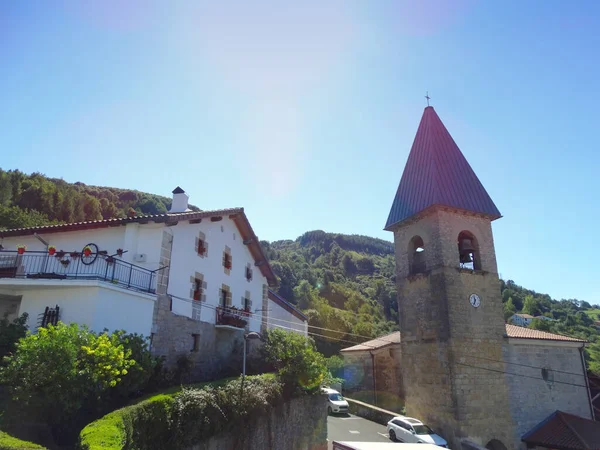 Belauntza Village Bask Bölgesindeki Eski Kilise Kulesi — Stok fotoğraf