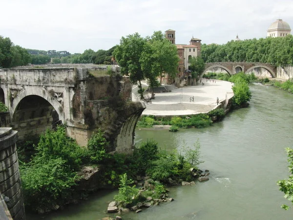 Eine Kleine Insel Tiber Rom — Stockfoto