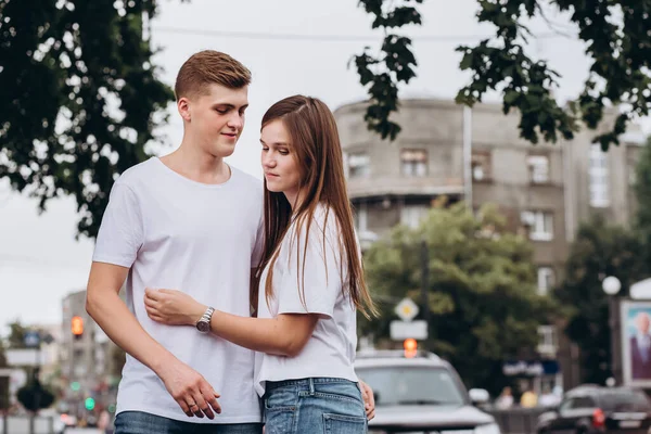 Young Couple Walks Streets City Hold Hands Guy Girl White — Stock Photo, Image