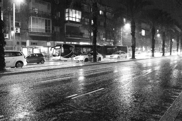 Κυκλοφορία Χειμώνα Βροχή Πάγος Στο Δρόμο — Φωτογραφία Αρχείου