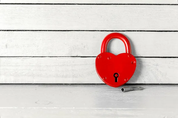 Antique Red Padlock White Wood Background — Stock Photo, Image