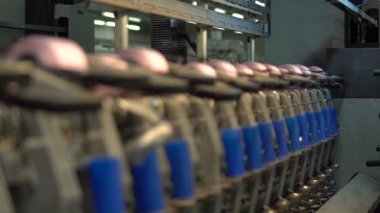 İplik üretimi. Konu, renkli 15