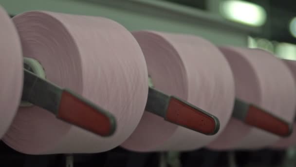 Výroba z nití. Vlákna, barevný 16 — Stock video