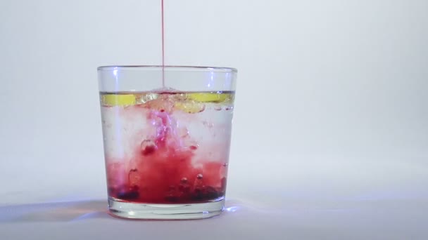 Mixing of liquids in a glass or dissolution 8 — Stock Video