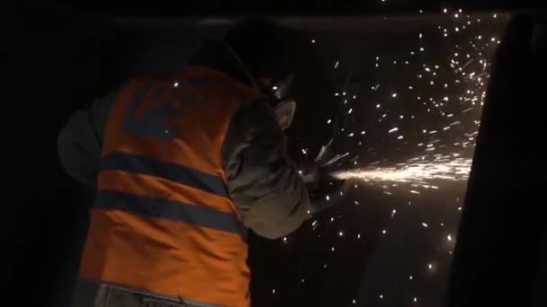 Apparatus for welding metal sparks — Stock Video