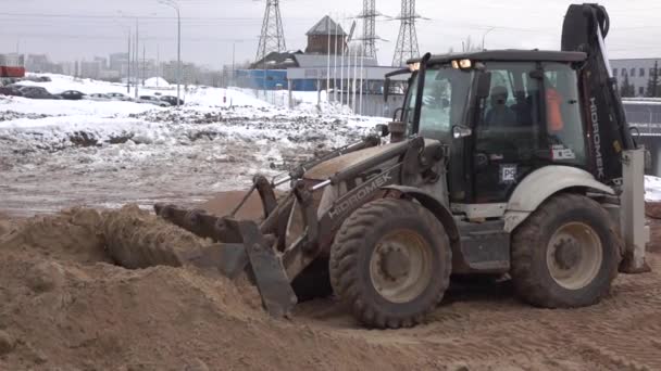 Traktör sıcak kum fırlattı — Stok video