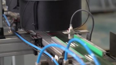 Aerosol kabın alt damgalanması 54