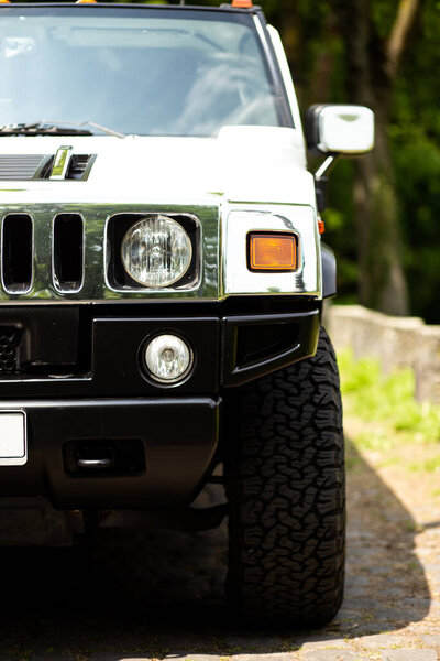 автомобиль автомобиля внедорожник лимузин Хаммер белый свадебный авто