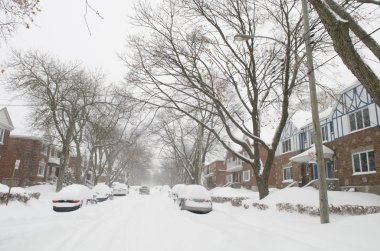 Montreal bir yerleşim bölgesinde karlı gün