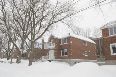 Montreal bir yerleşim bölgesinde karlı gün