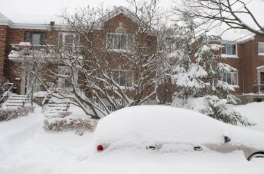 Montreal bir yerleşim bölgesinde karlı gün
