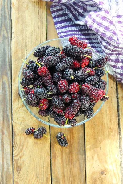 Fresh Mulberries Glass Cup Wooden Board — Stock Photo, Image