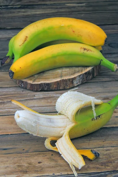 Iogurte Leite Com Banana Fundo Madeira Cinza — Fotografia de Stock