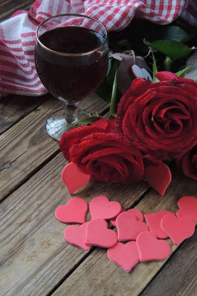 Fondo Blanco Madera Con Corazones Rojos Regalos Velas Concepto San — Foto de Stock