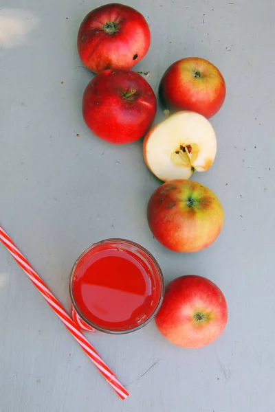 Jablečný kompot a jablka — Stock fotografie