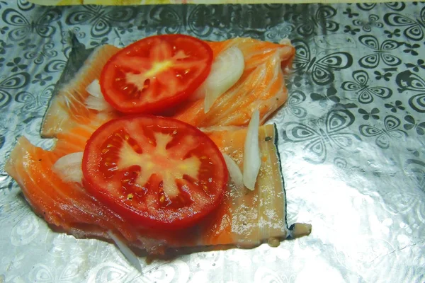 Two Raw Trouts Fish Baking Dish Cherry Tomatoes Fennel Garlic — Stock Photo, Image